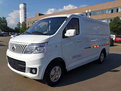 长安睿行M30面包冷藏车