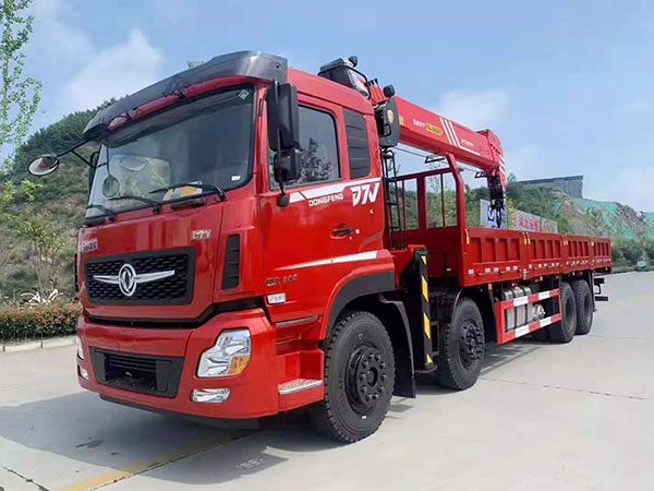 国六东风D7V前四后八随车吊